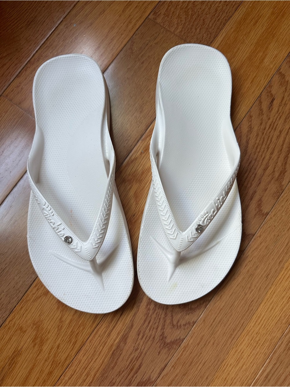 Archie‘s flip-flops mens size 9/womens size 10.